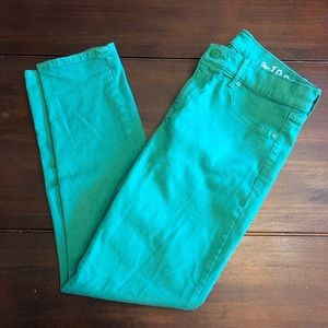 GAP | Green Jeans Size 27/4R